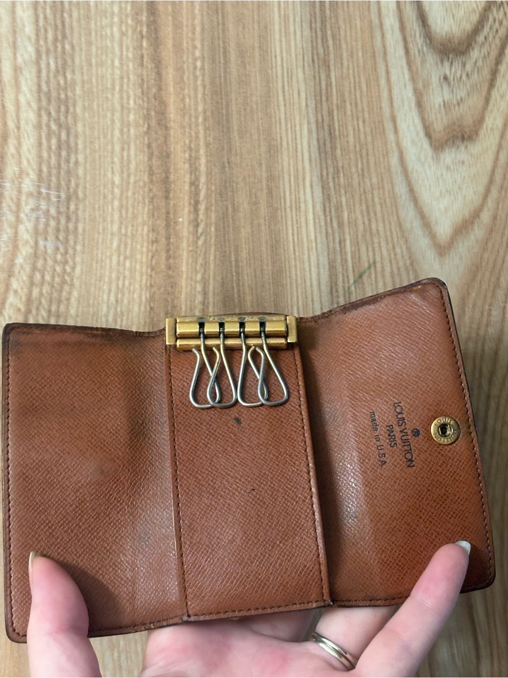 Auth Louis Vuitton Monogram Key Holder - Picture 5 of 8